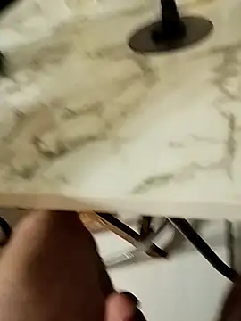 Snapshot of Antnio33 chatting on 10/05/25, 04:27 Antnio33 online show from 10/05/25, 04:27