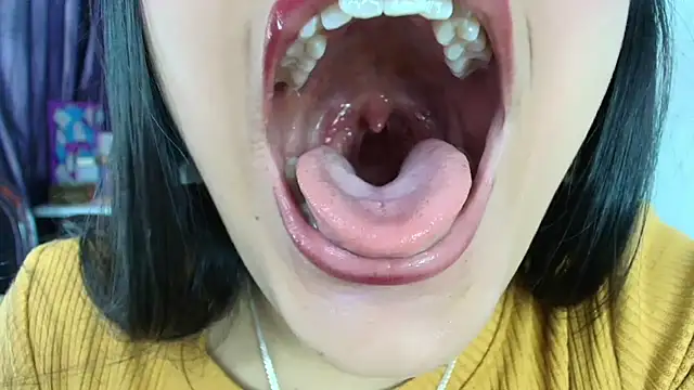 Hinata 21  online show from 03/31/26, 08:53