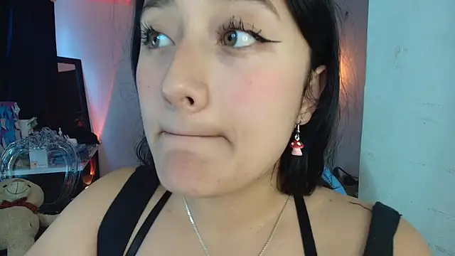 Hinata 21  online show from 04/16/26, 09:04