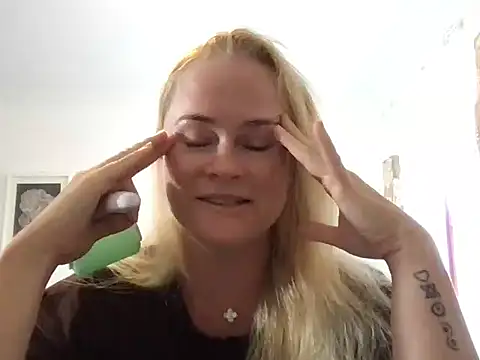 Sweet-TessaXX online show from 02/17/26, 05:37