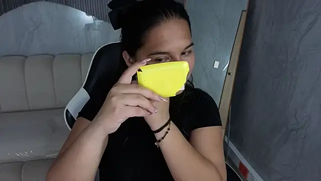 Snapshot of Saraah_Tx chatting on 11/27/25, 02:57 Saraah Tx online show from 11/27/25, 02:57