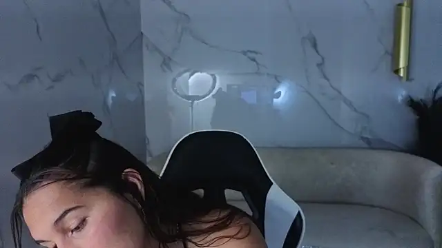 Snapshot of Saraah_Tx chatting on 11/30/25, 03:10 Saraah Tx online show from 11/30/25, 03:10