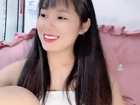 Snapshot of Lie_liee chatting on 06/27/26, 02:01 Lie liee online show from 06/27/26, 02:01