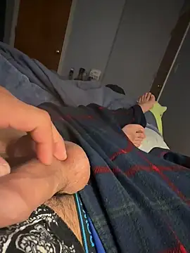 juanjR11 online show from 11/15/25, 05:49