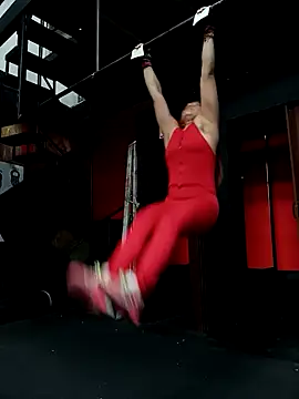 Tiffany-Parker  online show from 10/09/25, 01:42