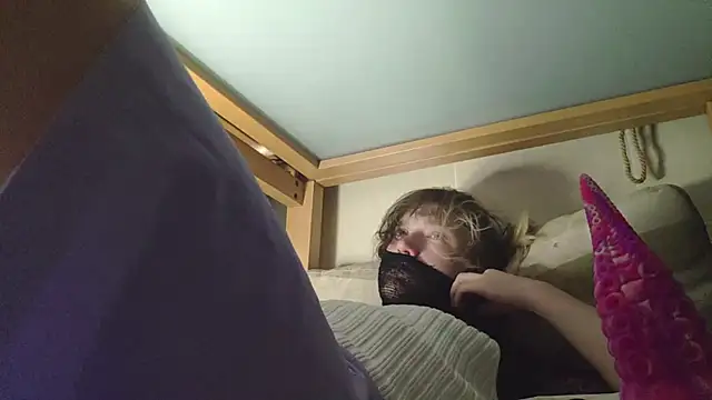 LilithsEve online show from 09/30/25, 05:07