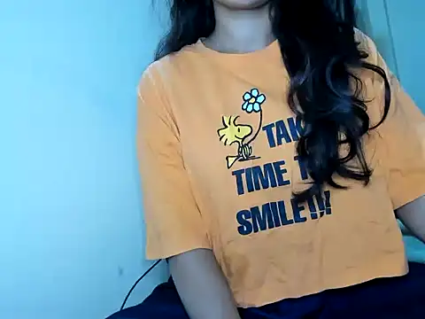 Queen-Bee143 online show from 02/25/26, 05:55