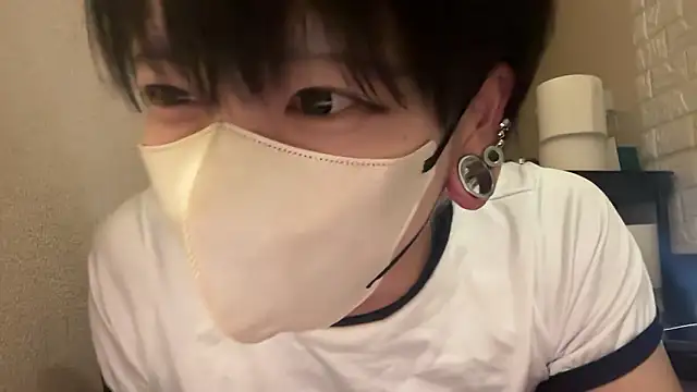 tora3220 online show from 10/21/25, 01:12