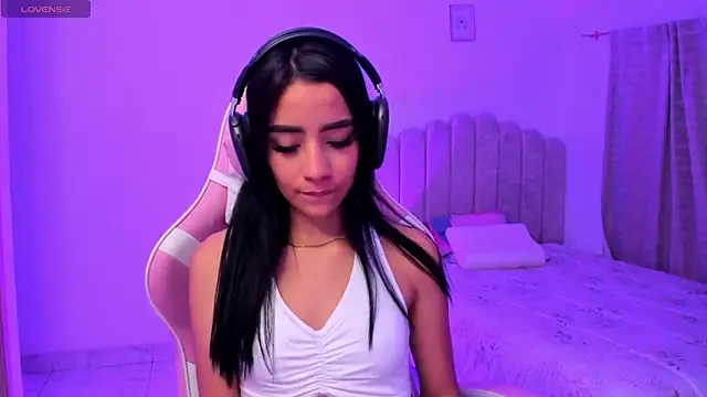 ISABELFORYOU1 online show from 10/29/25, 02:25