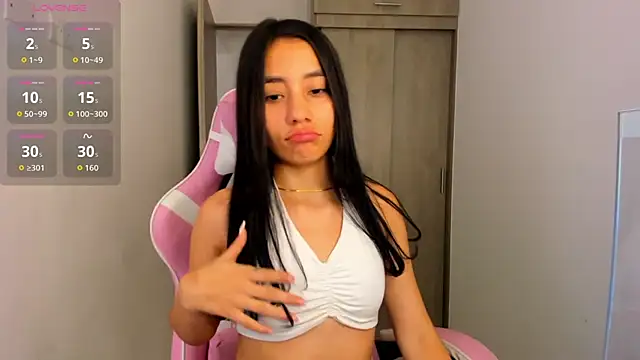 ISABELFORYOU1 online show from 12/18/25, 02:45