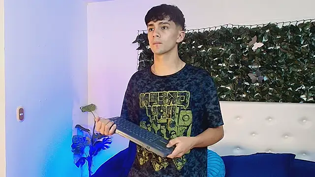 Axel Draven online show from 10/21/25, 10:49