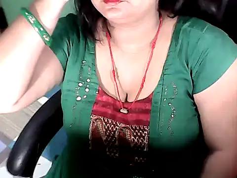 BABITA KUMARII online show from 09/28/25, 11:21