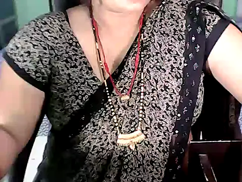 BABITA KUMARII online show from 10/18/25, 05:14