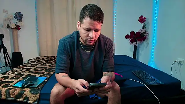 LucasGaeel online show from 04/14/26, 12:00