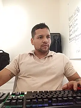 LucasGaeel online show from 07/19/26, 07:01