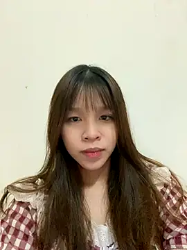 Hanaa07  online show from 10/05/25, 12:31