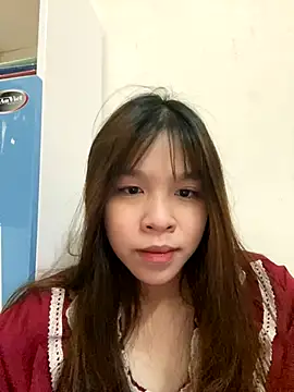 Hanaa07  online show from 10/18/25, 12:35