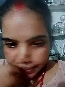 Snapshot of Cuty_nensi chatting on 09/26/25, 04:22 Cuty nensi online show from 09/26/25, 04:22