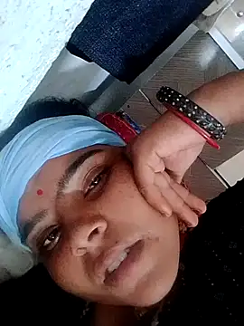 Snapshot of Cuty_nensi chatting on 10/07/25, 04:31 Cuty nensi online show from 10/07/25, 04:31