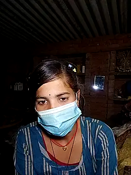 Snapshot of Cuty_nensi chatting on 10/17/25, 03:47 Cuty nensi online show from 10/17/25, 03:47