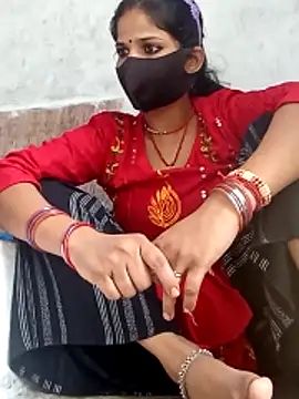 Snapshot of Cuty_nensi chatting on 10/27/25, 07:01 Cuty nensi online show from 10/27/25, 07:01