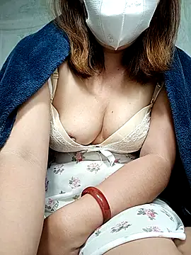 JinjinLy online show from 11/16/25, 03:06