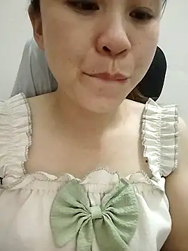 Girl Shy2000 online show from 11/09/25, 10:46