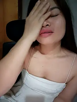 Meoweo 23 online show from 11/07/25, 09:48