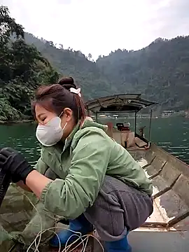 Meoweo 23 online show from 12/18/25, 12:17