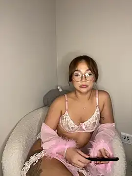 Snapshot of MissPixieRae chatting on 10/12/25, 10:42 MissPixieRae online show from 10/12/25, 10:42