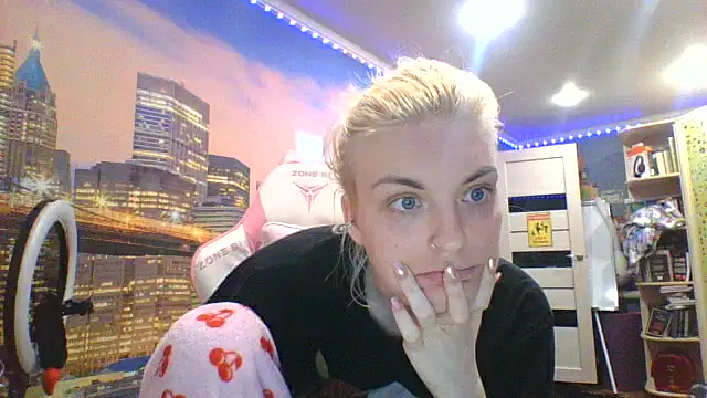 Veyriona online show from 06/30/26, 05:36