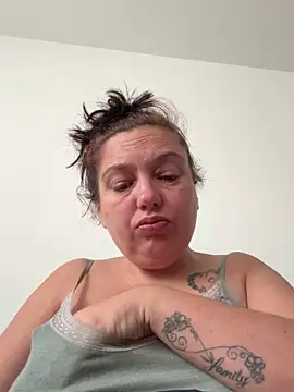 Eleanorxx online show from 10/02/25, 08:10