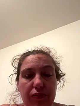 Eleanorxx online show from 10/15/25, 09:04