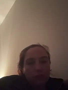 Eleanorxx online show from 10/27/25, 08:24