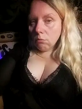 Fiona696 online show from 10/08/25, 04:37