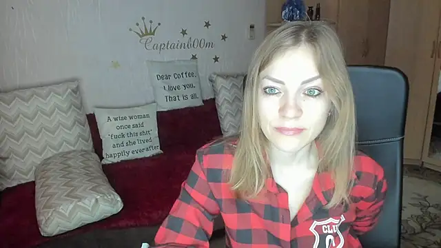 Tiffany Bates online show from 10/09/25, 03:48