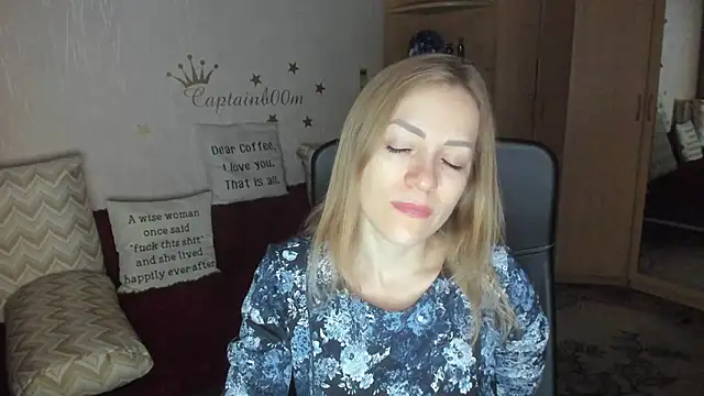 Tiffany Bates online show from 10/14/25, 03:07