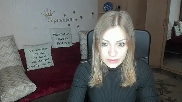 Tiffany Bates online show from 11/25/25, 03:17