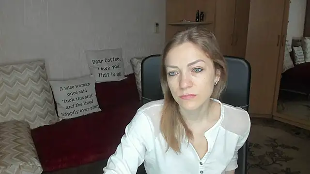 Tiffany Bates online show from 12/23/25, 05:16