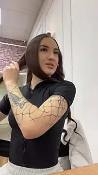 Luna Olsen online show from 02/08/26, 03:54