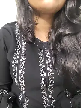 Snapshot of Miss_Rose__ chatting on 10/14/25, 03:57 Miss Rose   online show from 10/14/25, 03:57