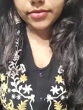 Snapshot of Miss_Rose__ chatting on 10/19/25, 02:45 Miss Rose   online show from 10/19/25, 02:45