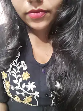 Snapshot of Miss_Rose__ chatting on 10/19/25, 05:35 Miss Rose   online show from 10/19/25, 05:35