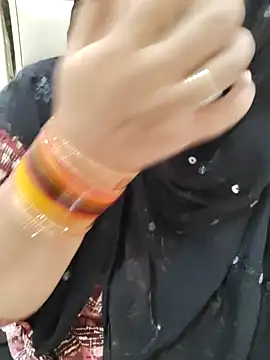 Snapshot of Miss_Rose__ chatting on 10/27/25, 05:50 Miss Rose   online show from 10/27/25, 05:50