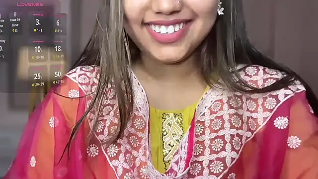 Snapshot of Miss_Rose__ chatting on 07/18/26, 01:04 Miss Rose online show from 07/18/26, 01:04