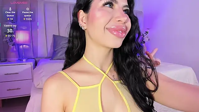 EllaaThorne online show from 04/13/26, 09:09