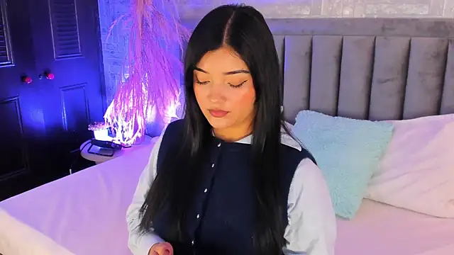 EmmaBlossom online show from 11/12/25, 07:46