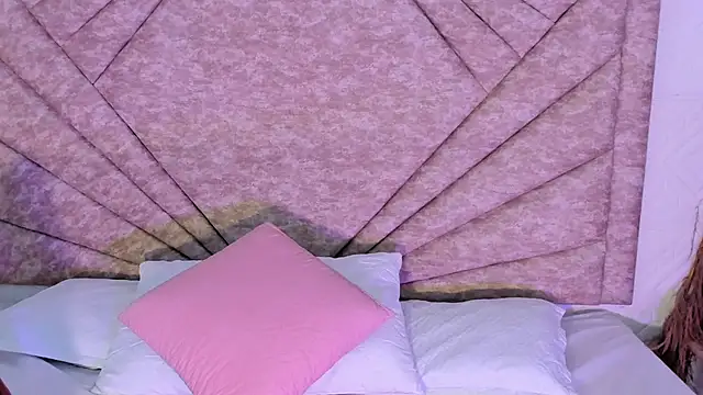 EmmaBlossom online show from 01/14/26, 12:44