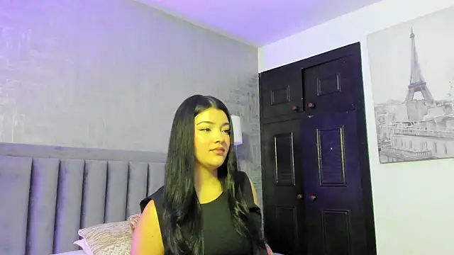 Snapshot of EmmaBlossom chatting on 06/22/26, 12:35 EmmaBlossom online show from 06/22/26, 12:35