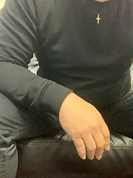 mj-story online show from 10/31/25, 04:02